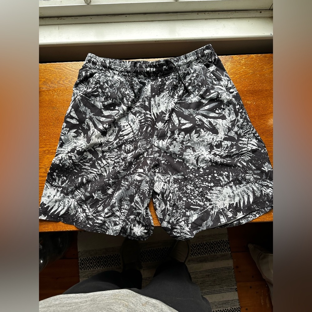 Lulu lemon shorts